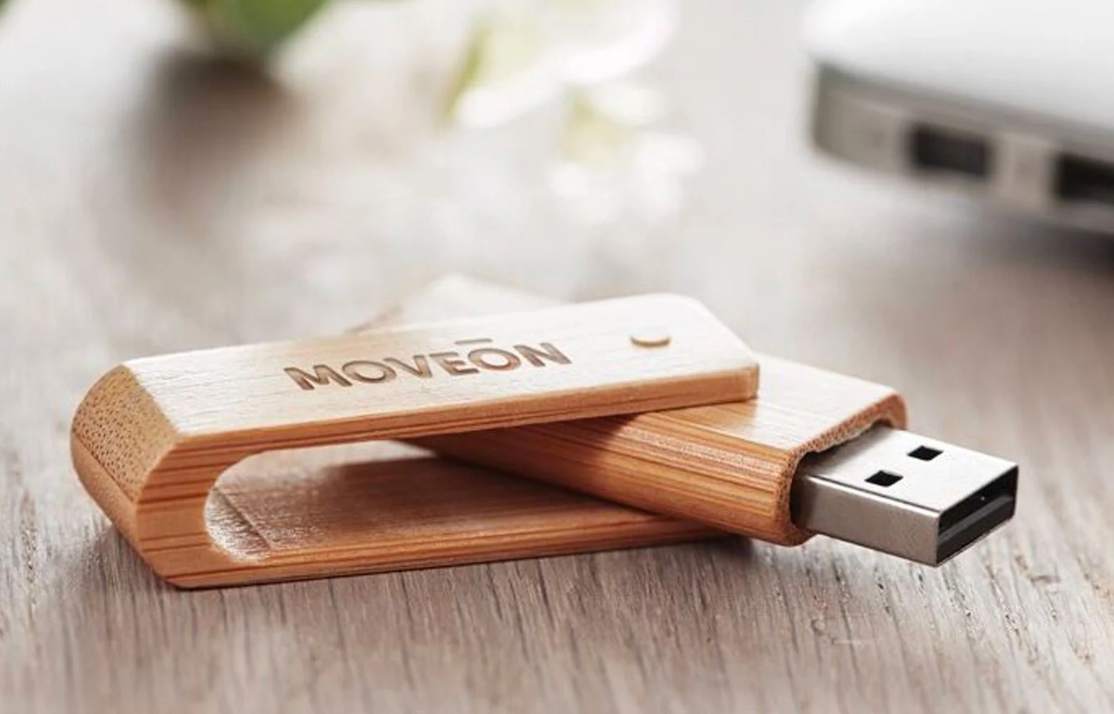 Logos Advertising corporate gifts in Dubai